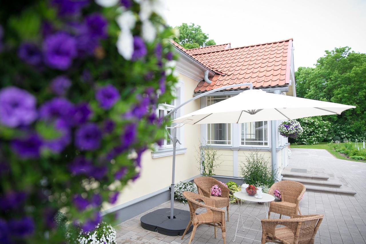 Ziedkalne Botique & Spa Hotel Berkenes Manor מראה חיצוני תמונה