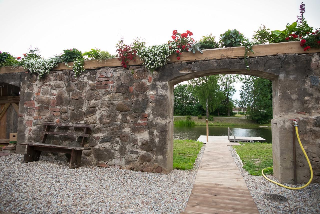 Ziedkalne Botique & Spa Hotel Berkenes Manor מראה חיצוני תמונה